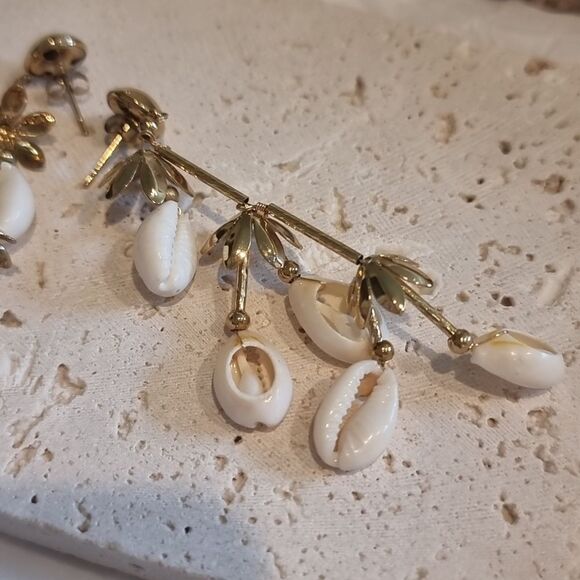 New FP Shell Drop Dangle Earrings - Picture 6 of 9